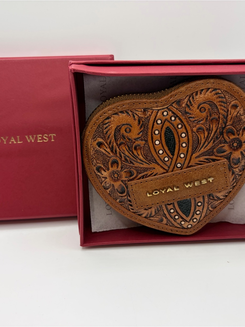 Heart-Shaped Tooled Leather Coin & Card Holder - Brown - Picture 1 of 4
